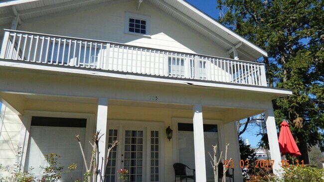Foto del edificio - 100 Posey/105 Adams St