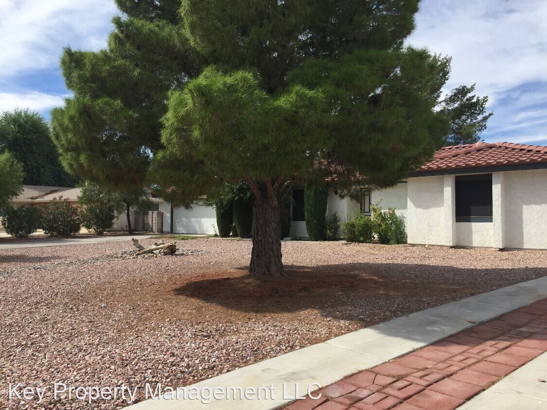 3 br, 2 bath House 3840 N. Torrey Pines Dr House Rental in Las