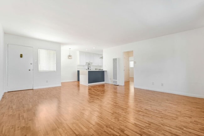 Building Photo - 1449 Princeton St