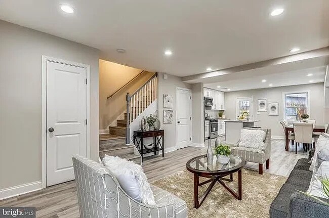 Foto del edificio - 724 Oneida Pl NW