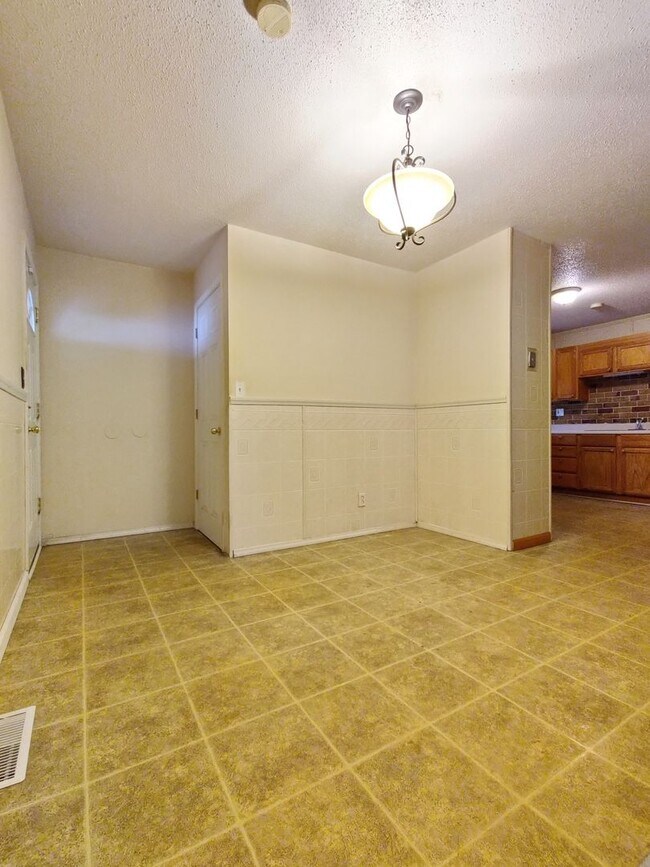 Foto del edificio - Coming Soon – 3-Bedroom Home for Rent