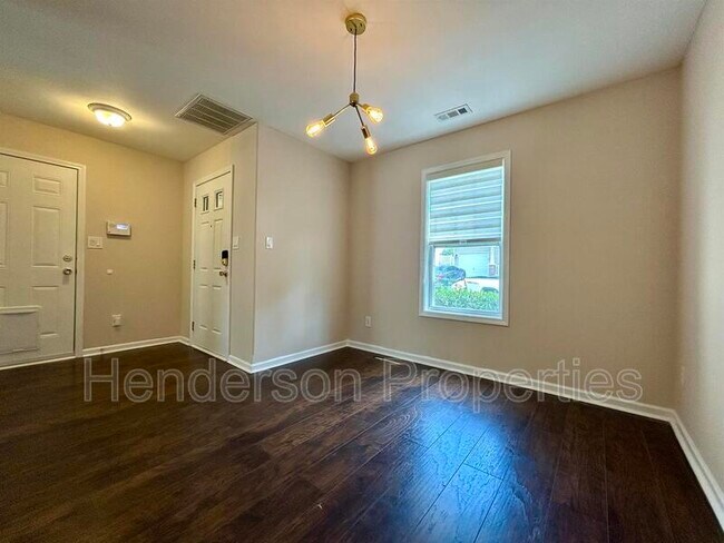 Foto del edificio - 7308 Gasper Ln