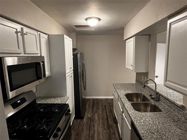 Building Photo - 4041 Stagecoach Cir