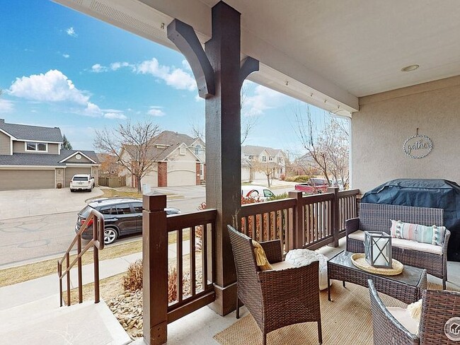 Foto del edificio - 5850 Dripping Rock Ln
