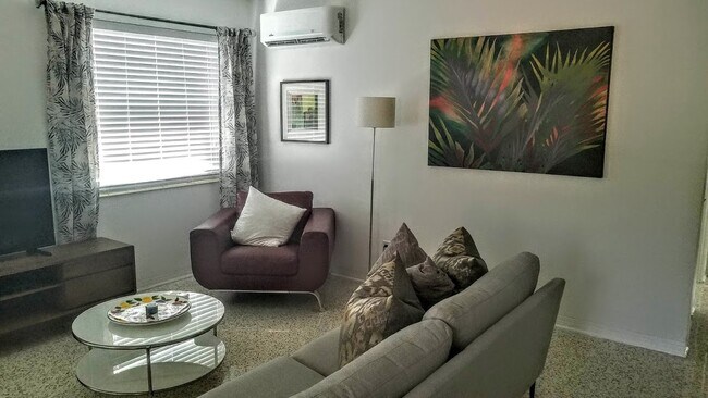 Living Room - 121 46th Ave
