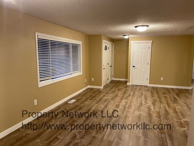 Building Photo - Great One Level 3 Bedroom Gresham Home