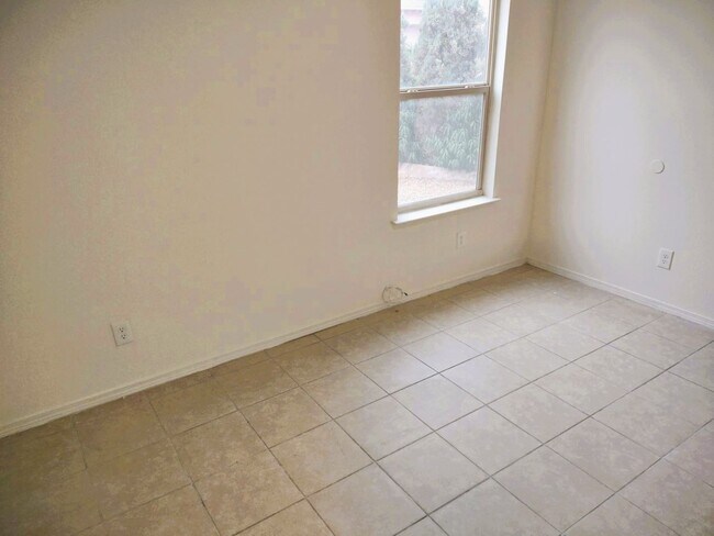 Foto del edificio - 9488 Landry McKee Ln