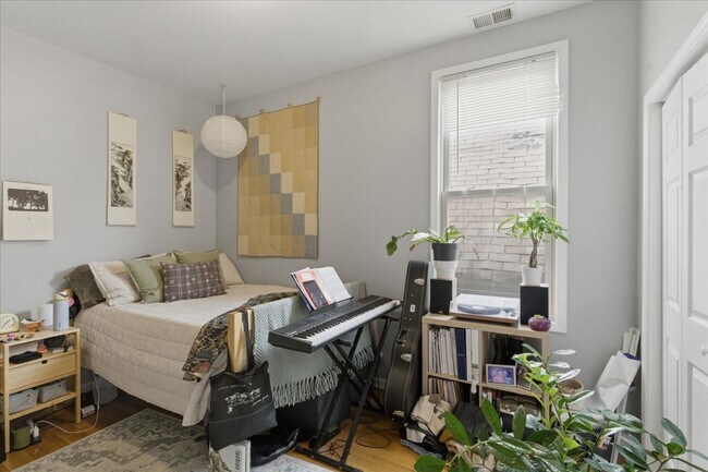Foto del edificio - 3727 N Ashland Ave