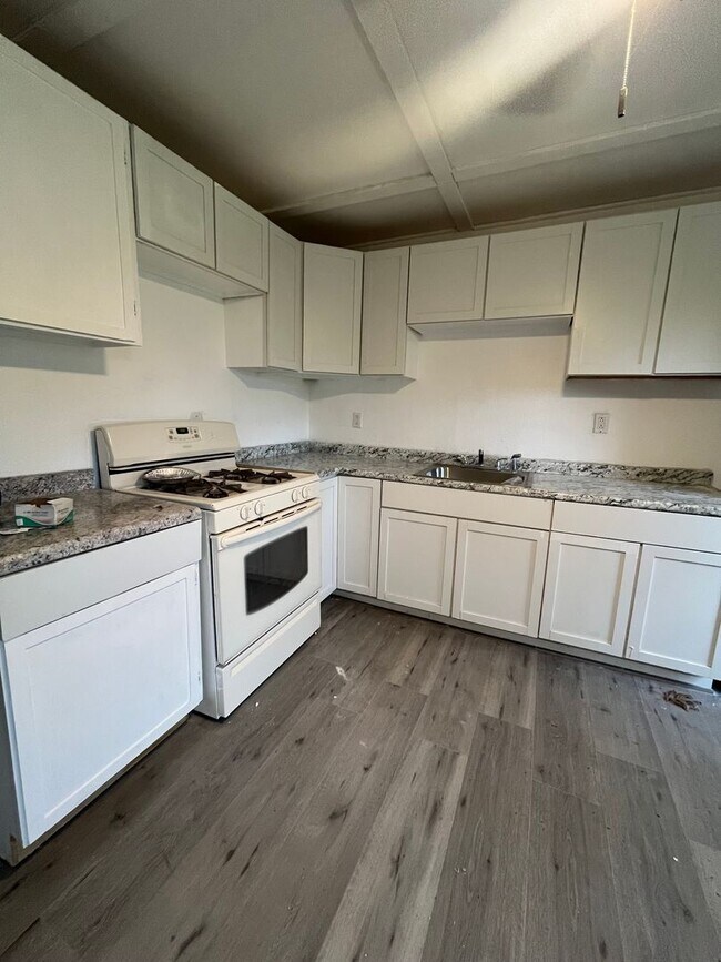 Foto del edificio - 4 bedroom Section 8 Approved Home