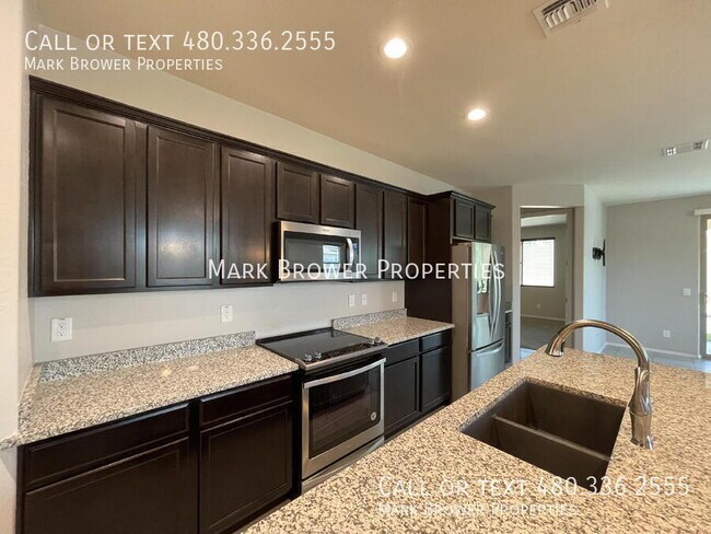Building Photo - 18422 W Ida Ln