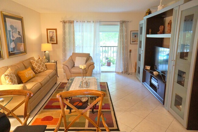 Foto del edificio - 7286 Huntington Ln