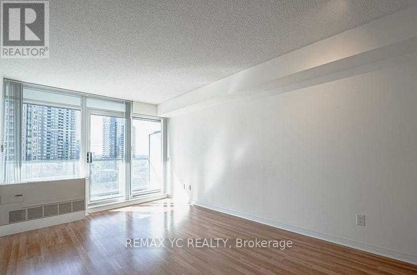 Photo du bâtiment - 5508 Yonge St