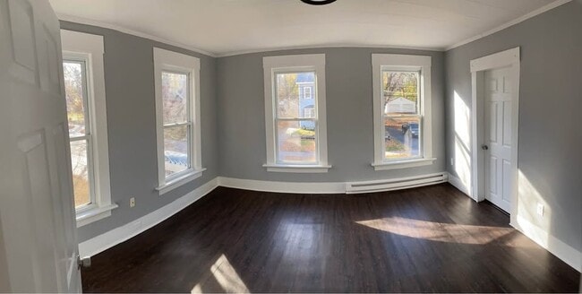 Building Photo - 95 Messer St