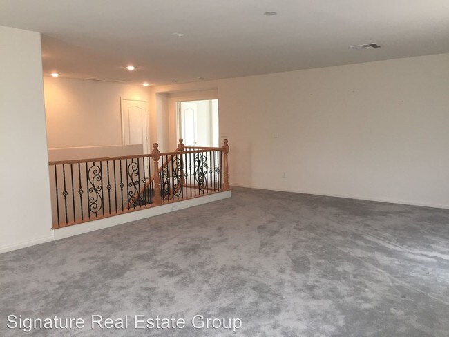 Building Photo - 5 br, 3 bath House - 7313 Dolphine Crest
