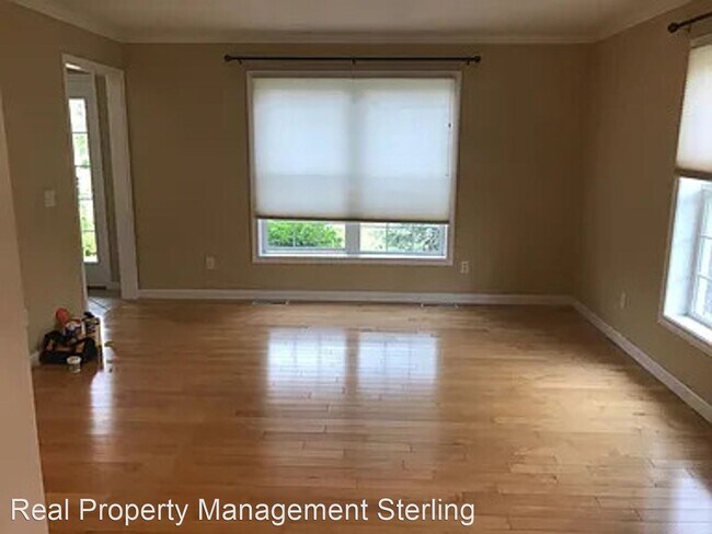 Building Photo - 4 br, 3 bath House - 45 Dairy Lane