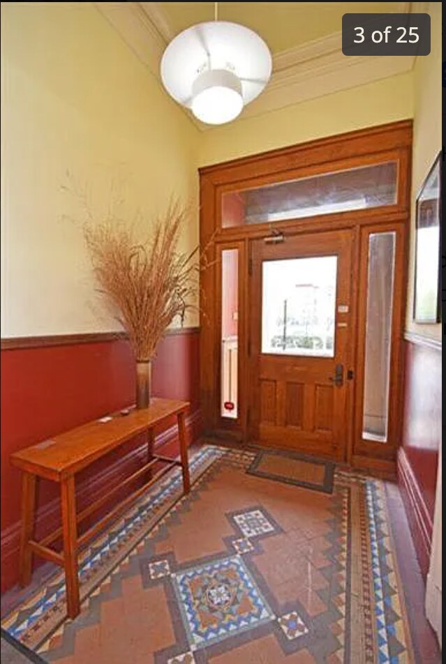 Common Area - 125 W 9th St