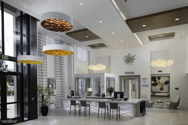 Foto del edificio - 1 br, 1 bath  - 8600 NW 36th St APT 304