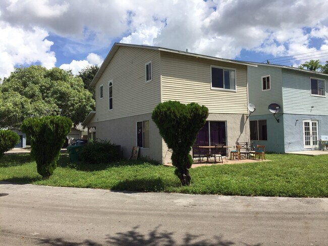 Foto del edificio - 5504 NW 21st St