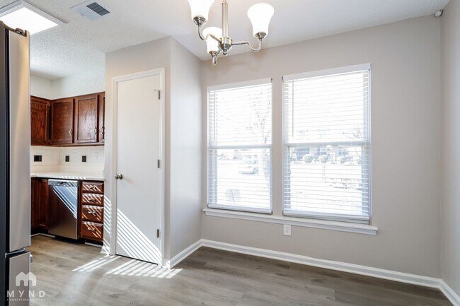 Building Photo - 4920 Harri Ann Dr