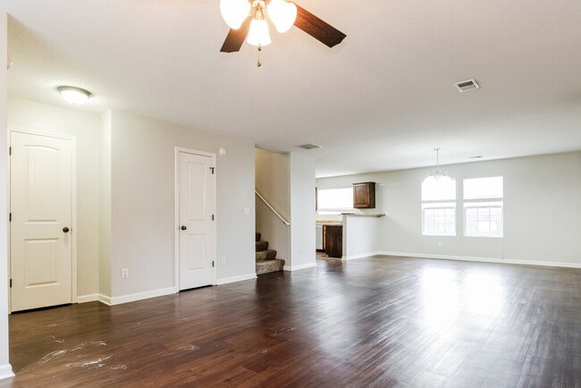 Foto del edificio - 10216 Cottage Farms Dr