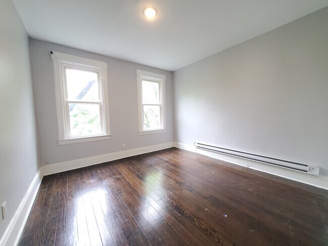 480 Kennedy 2R - 476 Kennedy Blvd