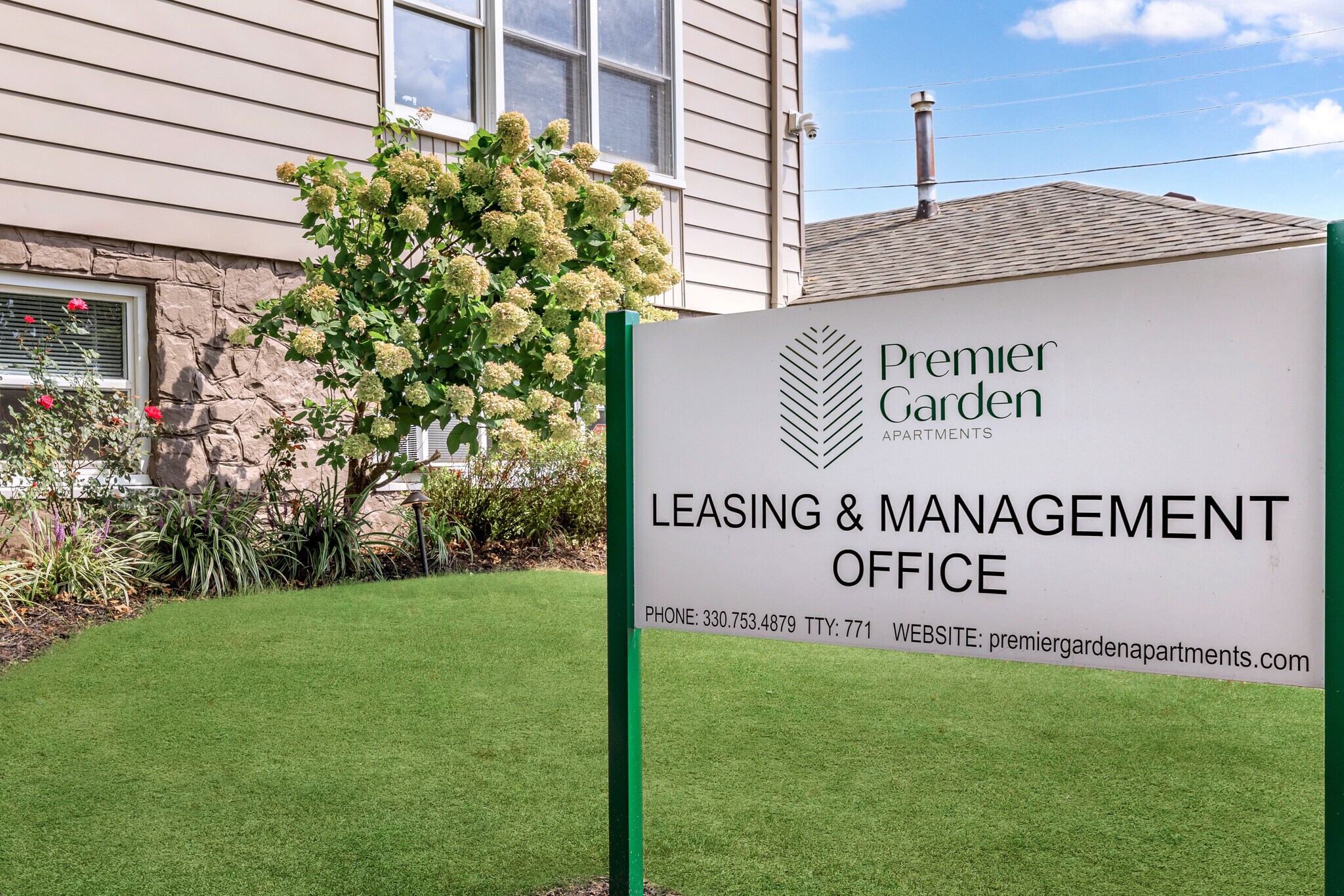 Premier Garden Apartments – photo 4