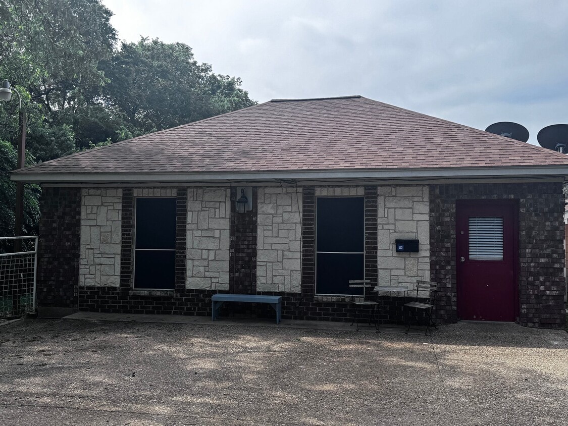 Photo - 5110 Ranchero Ln (Dallas, TX)