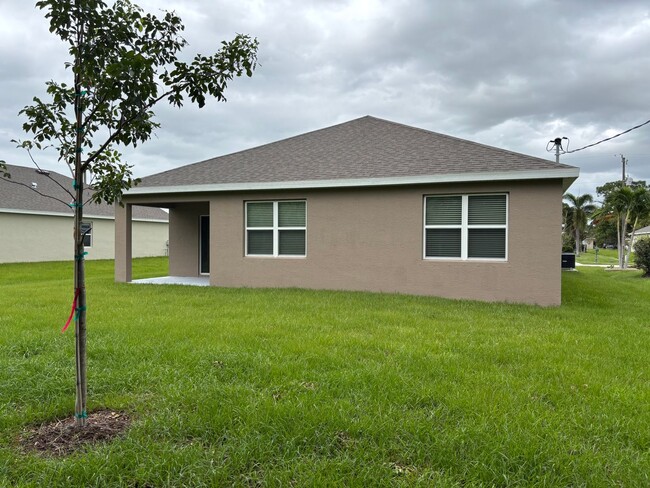 Building Photo - Brand New Port St.Lucie Home