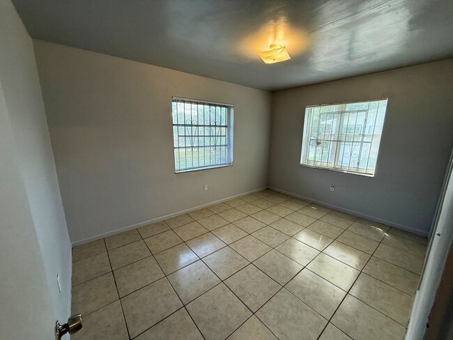 Building Photo - 15300 NW 32nd Pl