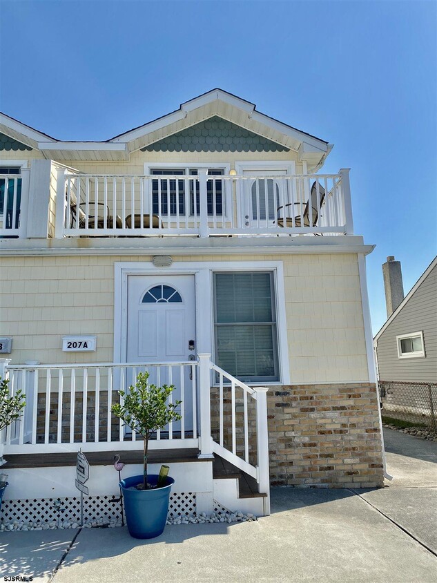 Foto principal - 207 7th St N