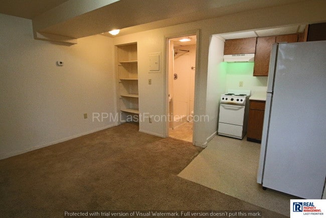 Building Photo - 1335 Hyder St