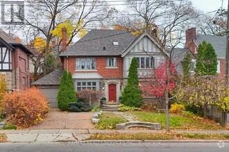 Building Photo - 605 Spadina Rd