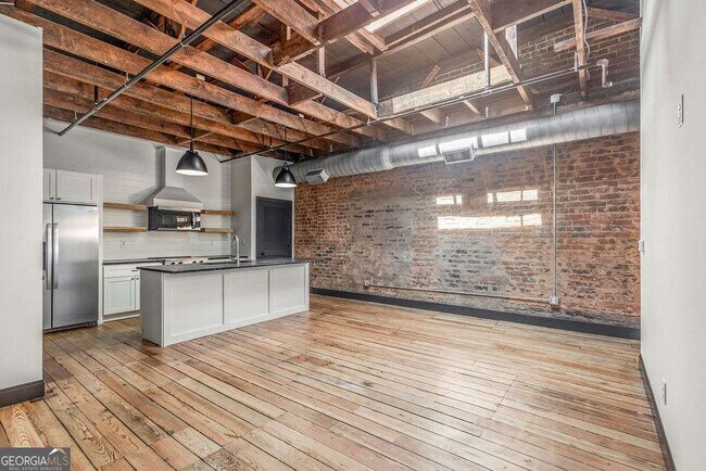 Foto del edificio - 13 Greenville St S