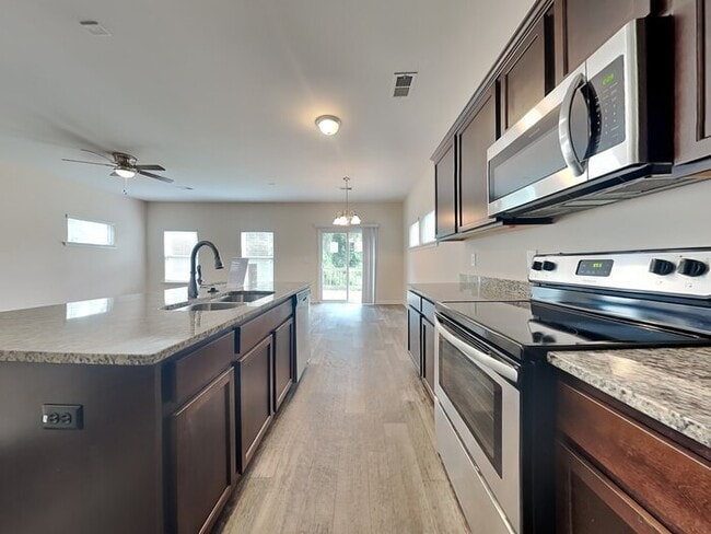 Building Photo - 394 Eagle Feather Loop