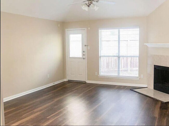 Building Photo - 25239 Clover Ranch Dr