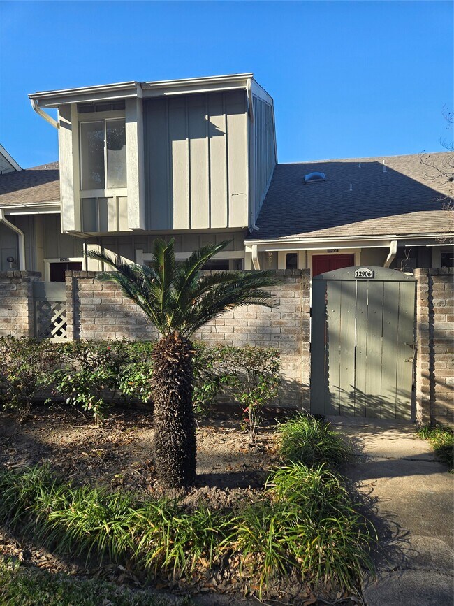 Foto del edificio - 12906 Leader St