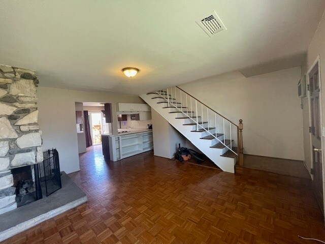 Foto del edificio - 13664 Red Hill Ave