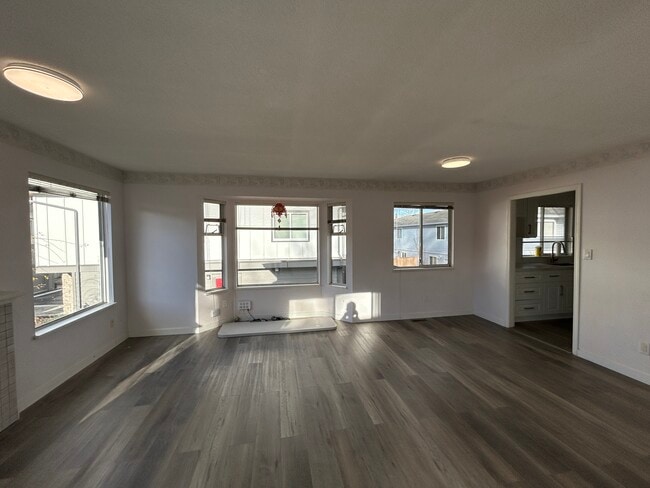 Building Photo - 7040 Williams Rd