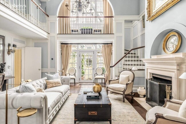 Foto del edificio - 183-185 W 4th St