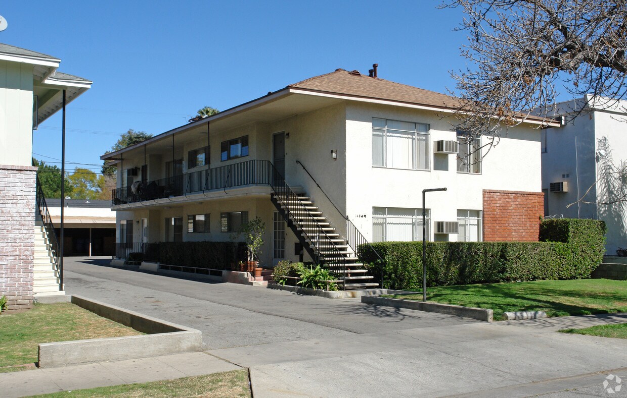 Primary Photo - 14149 Gilmore St