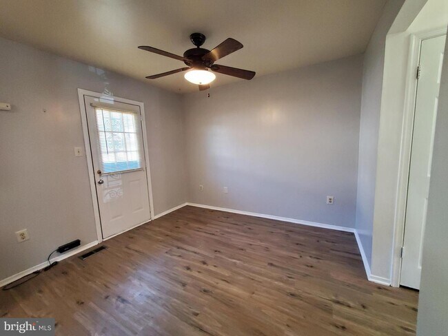 Building Photo - 7032 Marbury Ct