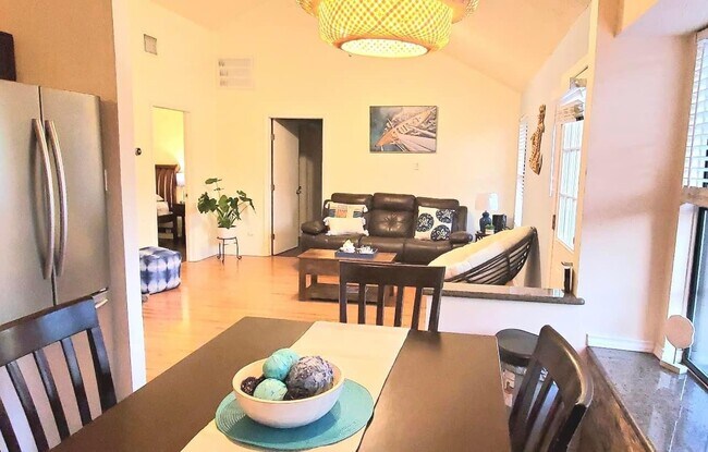 Foto del edificio - 4761 Baytree Dr
