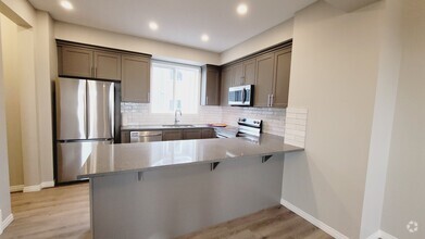 Building Photo - 2072 Wonnacott Way SW