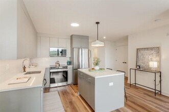 Building Photo - 857 Communipaw Ave
