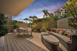 Building Photo - 251 Crandon Blvd
