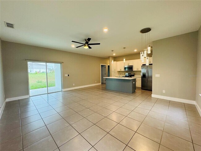 Building Photo - 2304 Rio Grande Forest Ln