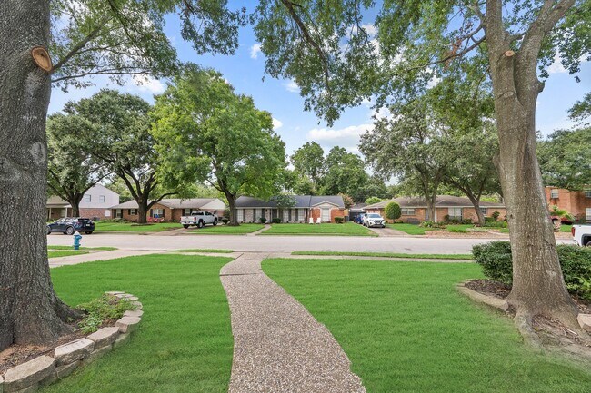 Building Photo - 10623 Wickersham Ln