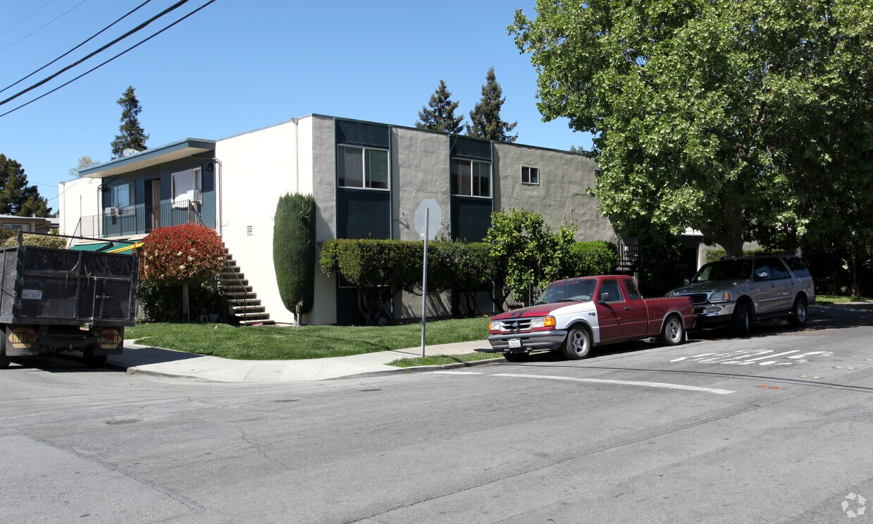 Primary Photo - 270 Lincoln Ave