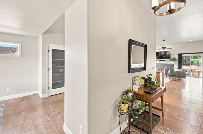 Photo - 12441 Woodruff Dr House