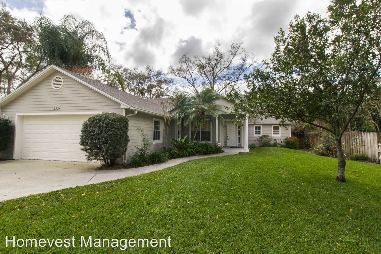 Primary Photo - 3 br, 2 bath House - 2524 Sheffield Avenue